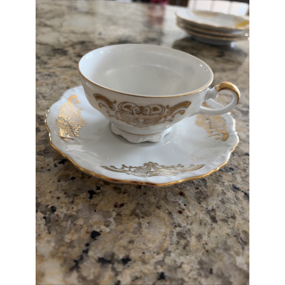 Vintage Seltmann Weiden Bavaria "Theresia" Tea Cup And Saucer Set Of 4